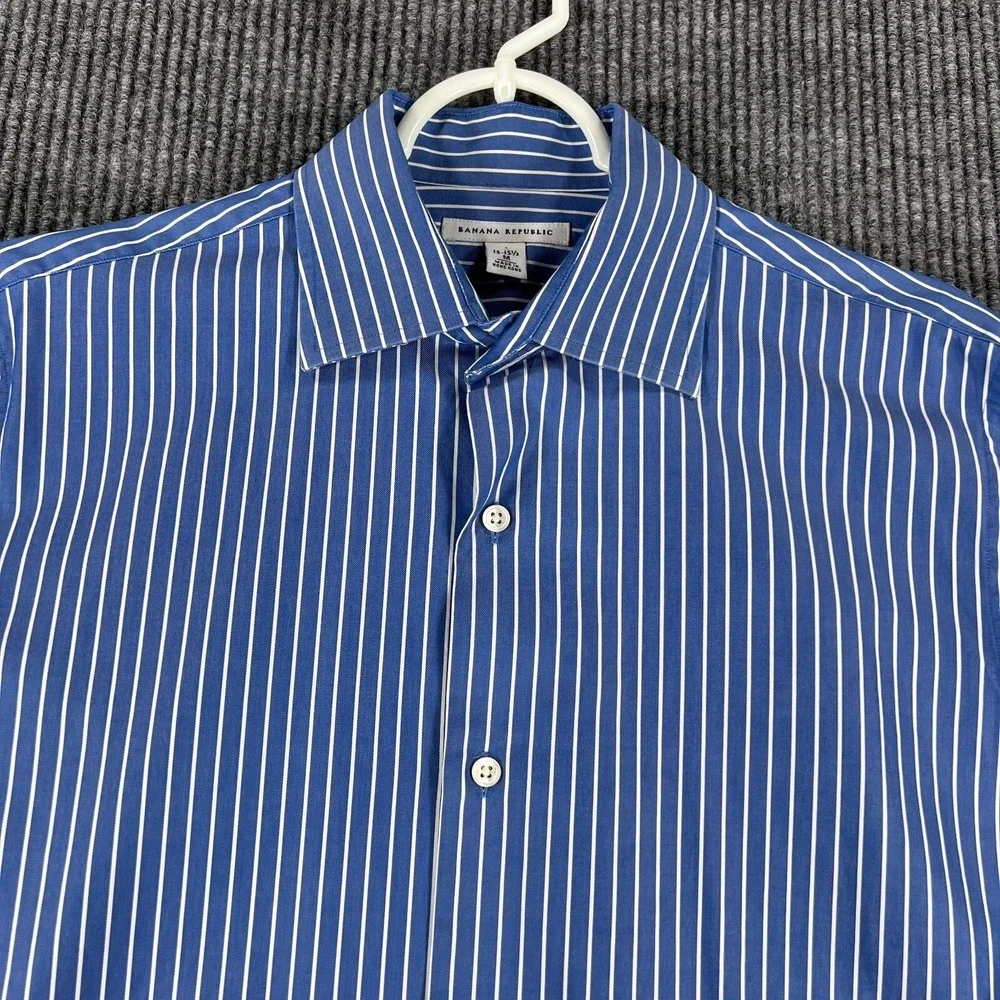 Banana Republic Shirt Mens 15-15.5 Medium Blue Striped Long‎ Sleeve Button Up